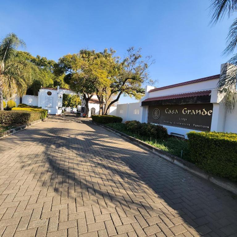 Casa Grande Guest Lodge Brits Exterior photo